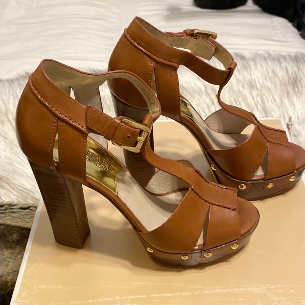 Michael Kors Brown Leather Heels with T-Strap Design - Picture 2 of 5